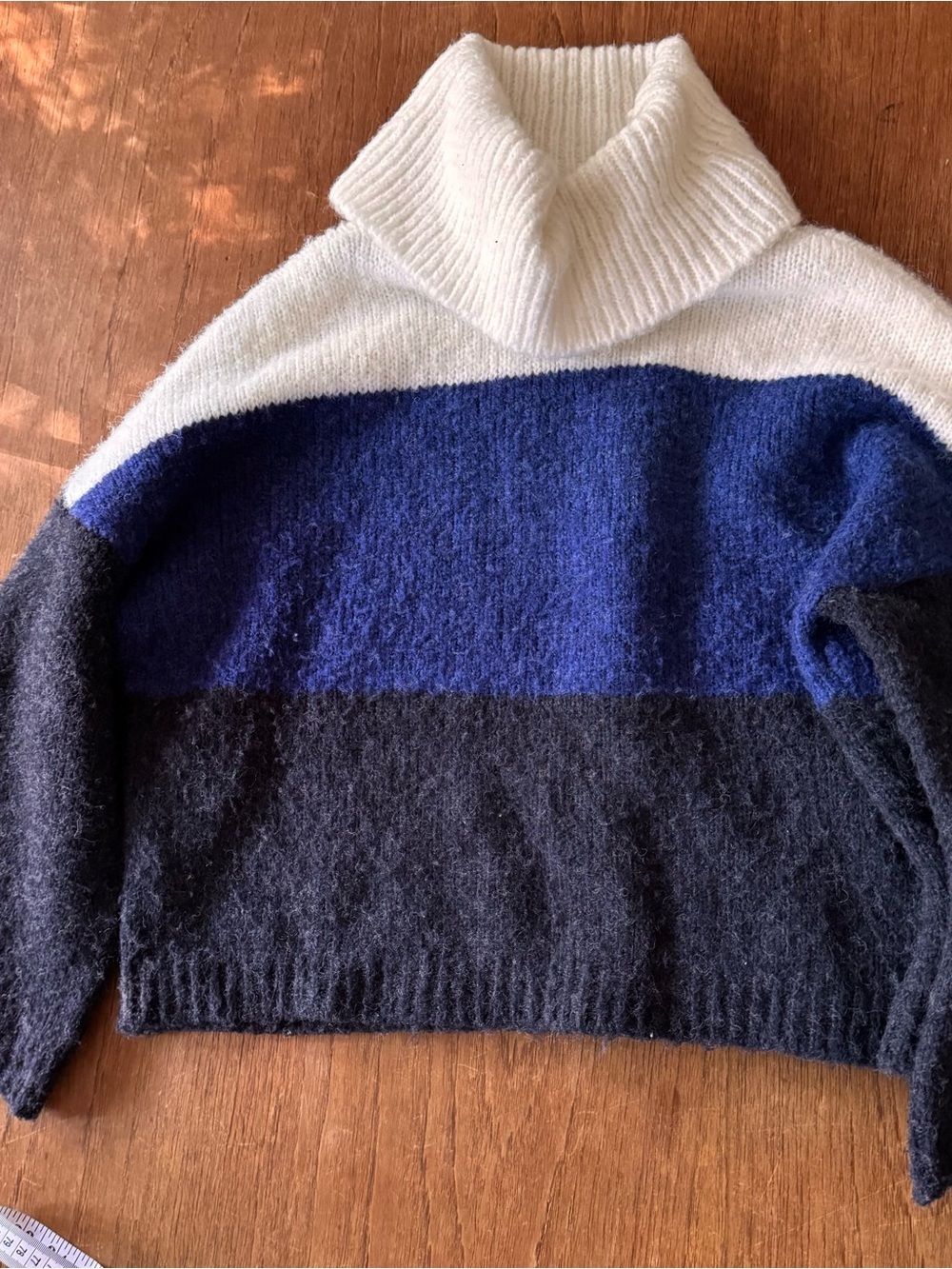 ONLY Oversized Colorblock Turtleneck Sweater Blue Black Cream Small